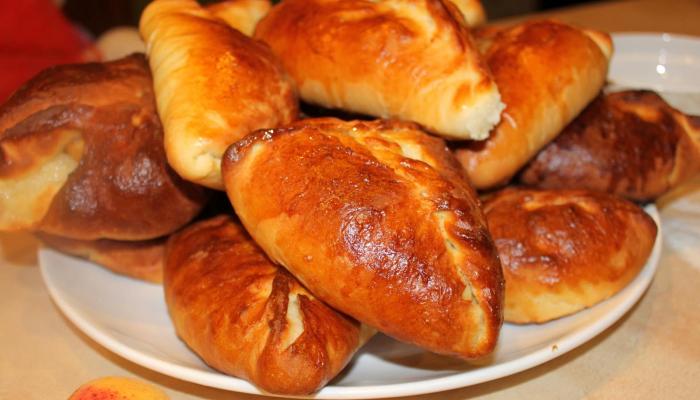 Buns with sausage made from yeast dough
