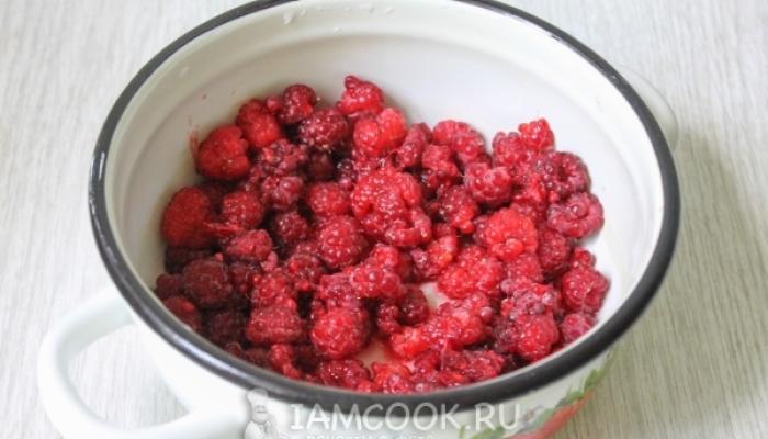 Raspberry compote for the winter, recipes for three-liter and liter jars How to cook fresh raspberry compote