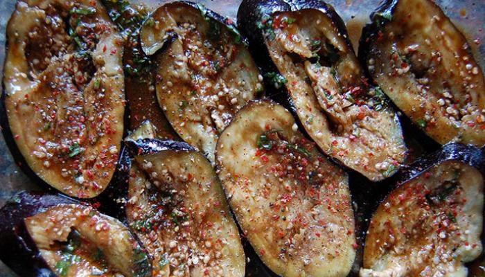 Marinated eggplants in oil without salt and sugar